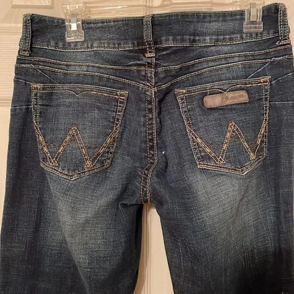 Wrangler Bootcut Jeans Stitch Detail Western Cowgirl Zip Fly 7/8 30” Inseam - Picture 4 of 9